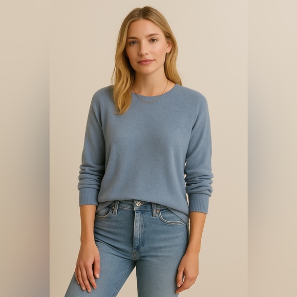Tahari Pure Lux 100% Cashmere Blue Crew Neck Sweater Sz XL EUC - Picture 1 of 9